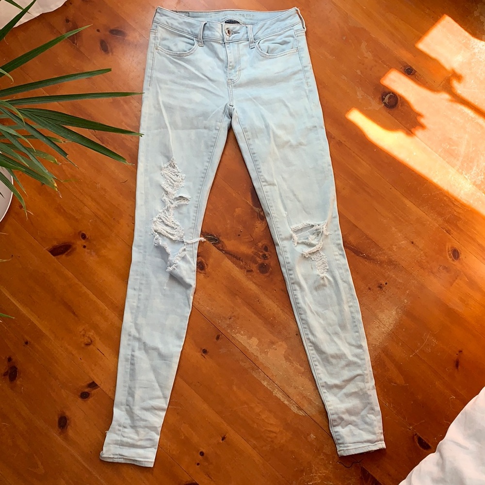 American eagle light wash jeggings, US 4 x-long